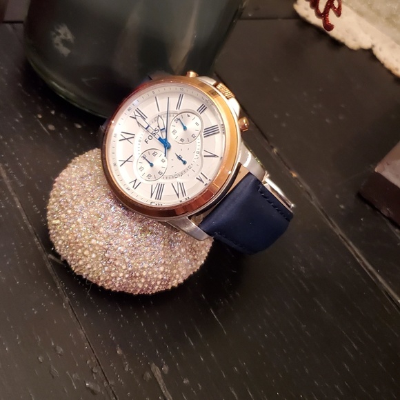 Men's Watch - Picture 3 of 7